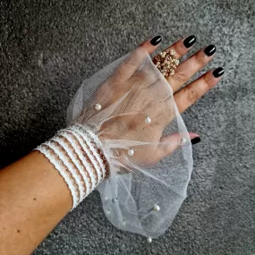 Casual Minimal Goth Romantic White Tulle Cuffs